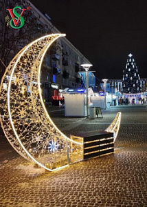 Арт-объект "Месяц"